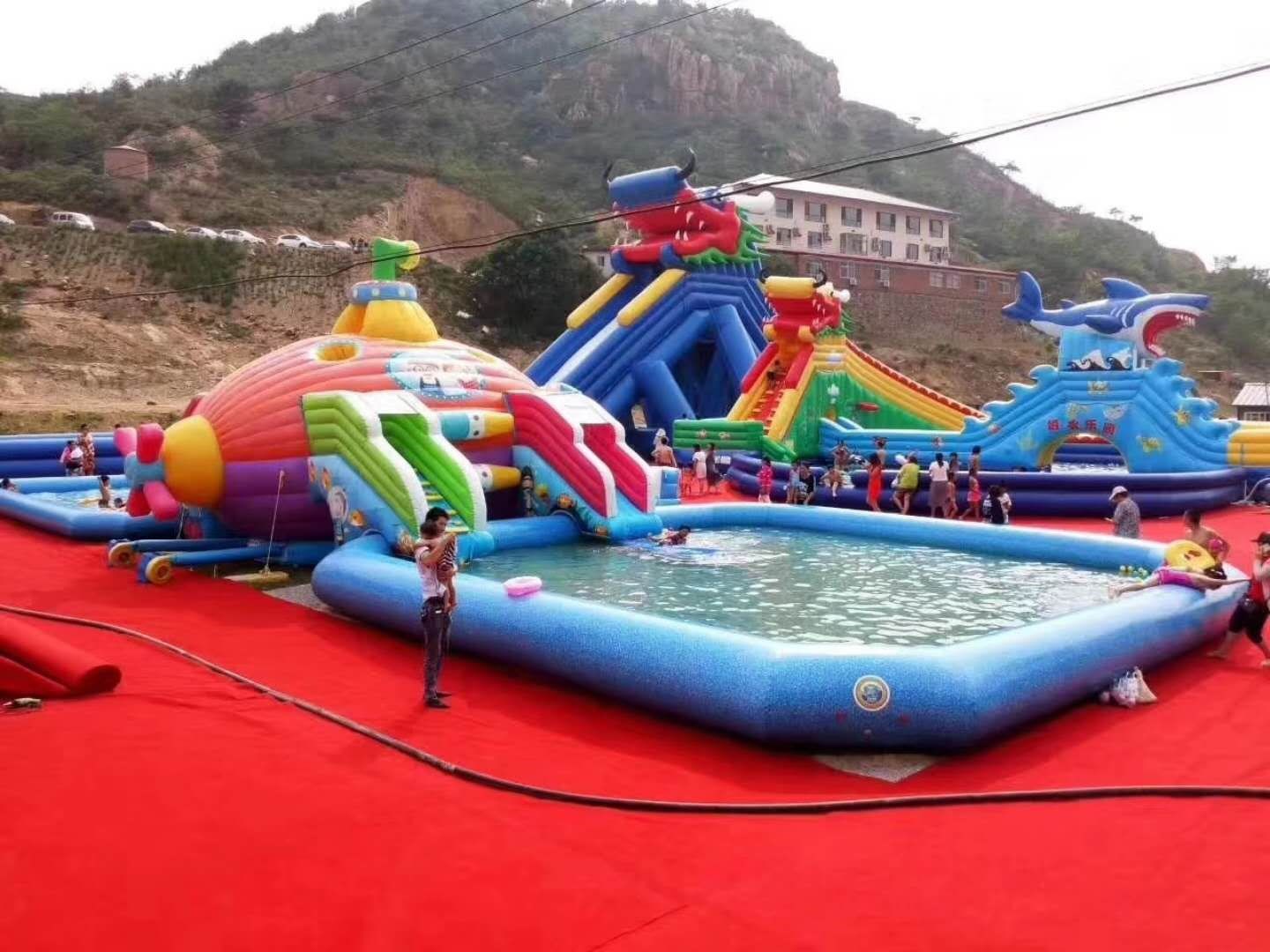 岭口镇深海潜艇充气水上乐园